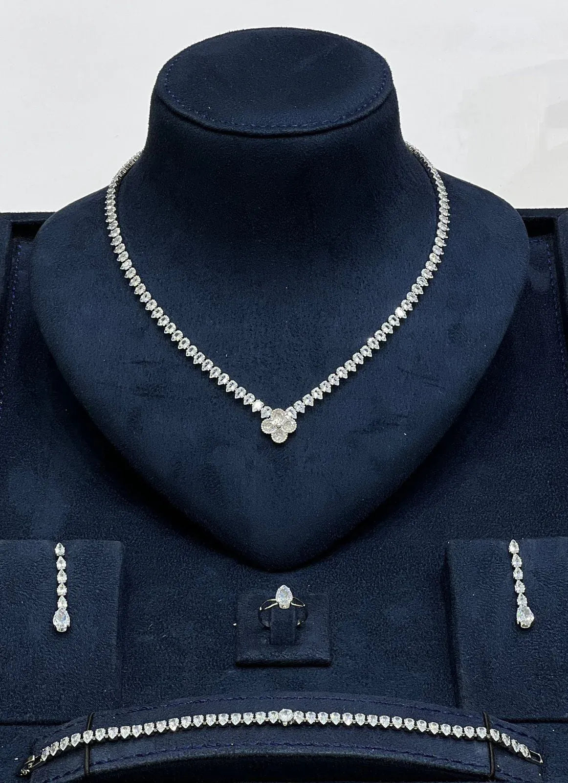 Clover Crystal Pendant Jewelry Set